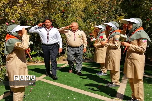 بازدید رئیس سازمان دانش‌آموزی فارس از فعالیت‌های پیشتازان در نی ریز