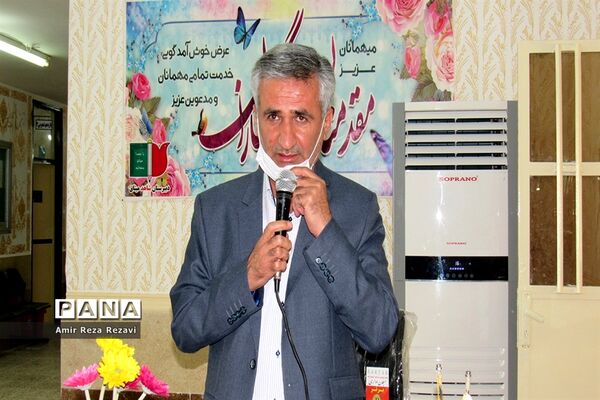 آیین افتتاح اتاق گفتگو اولیاء و مربیان دبیرستان شاهد میثاق اهواز