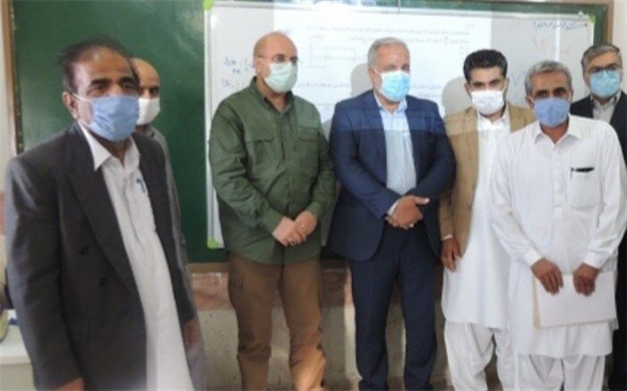 بازدید رئیس مجلس شورای اسلامی از دبیرستان شهید مطهری سراوان