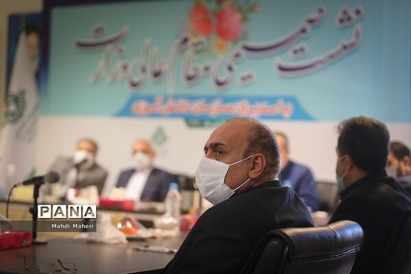 نشست صمیمی وزیرآموزش پرورش با مدیران سازمان دانش آموزی