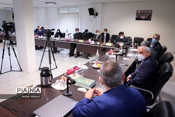 نشست صمیمی وزیرآموزش پرورش با مدیران سازمان دانش آموزی