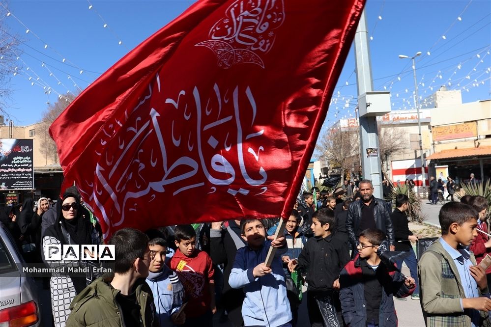 اجرای  پویش دانش آموزی نوگلان فاطمی در آباده