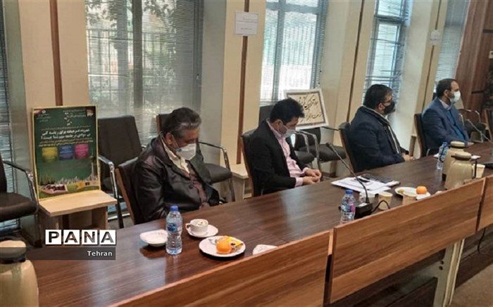 نشست معاون سوادآموزی اداره کل شهرتهران با مدیریت آموزش و پروش منطقه 3