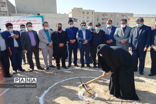آیین کلنگ زنی 4 پروژه آموزشی در ناحیه یک اهواز