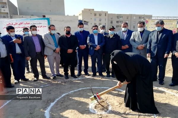 آیین کلنگ زنی 4 پروژه آموزشی در ناحیه یک اهواز