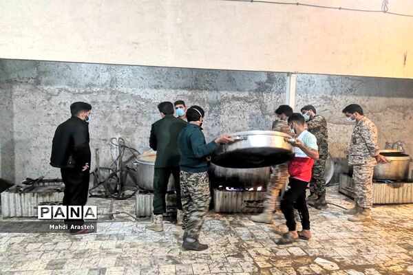 پخت غلور نذری به مناسبت شهادت حضرت فاطمه زهرا(س)درشهرستان خوسف استان خراسان جنوبی