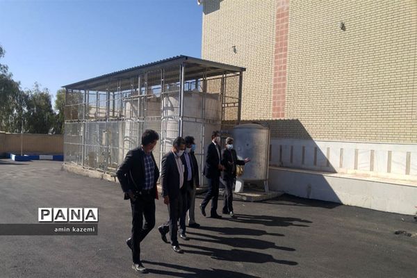 بازدید سرزده  رئیس سازمان دانش‌آموزی  فارس از استخر آماده افتتاح در داراب