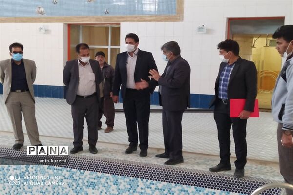 بازدید سرزده  رئیس سازمان دانش‌آموزی  فارس از استخر آماده افتتاح در داراب