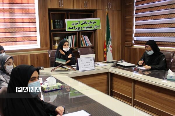 دوره آموزش مقدماتی خبرنگاری ویژه دانش آموزان دختر در یاسوج