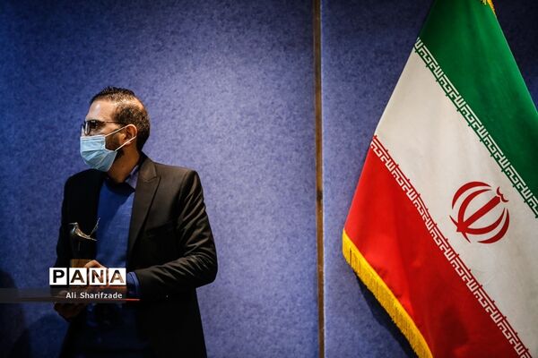 گرامیداشت کریم اکبری مبارکه