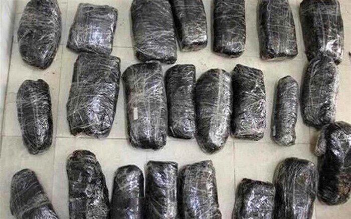 کشف ۴۱۴ کیلو تریاک از اتوبوس مسافربری