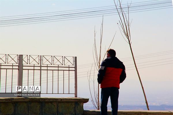 وزش باد باعث شد مردم تهران برای ساعاتی هوای پاک را تجربه کنند