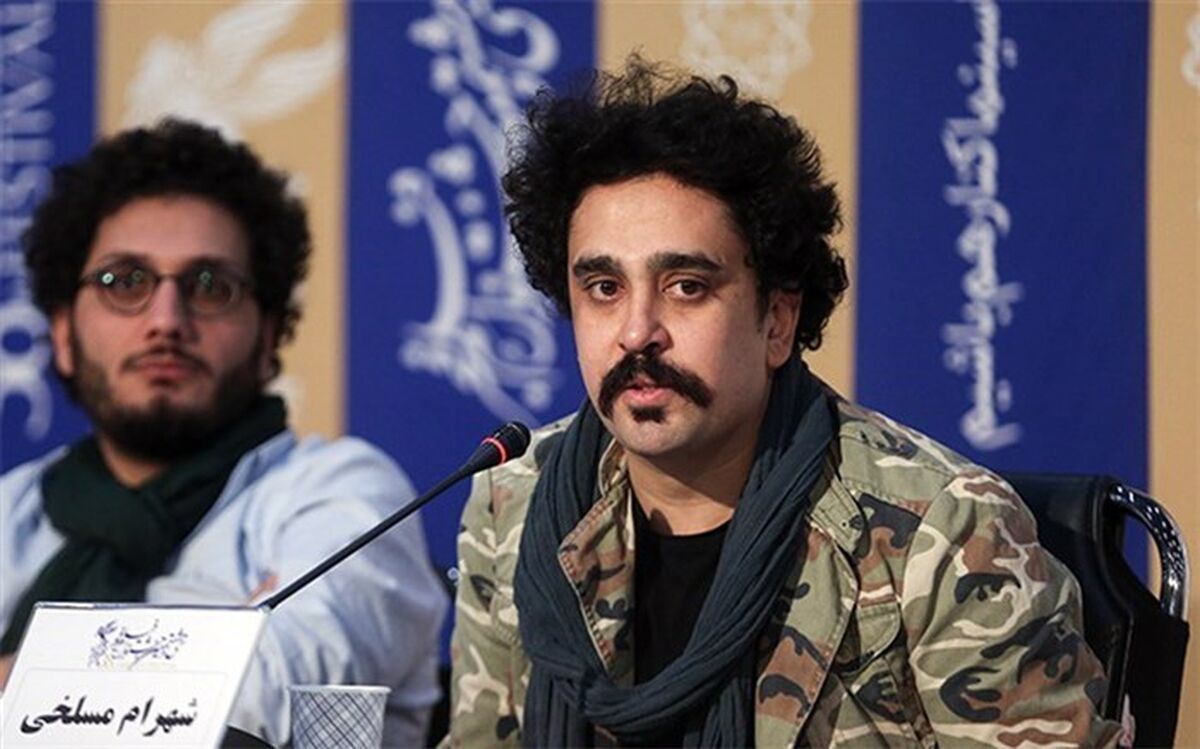 نقد شخصیت‌های سیاسی تابو نیست؛ می‌توان با یقه سفیدها شوخی کرد