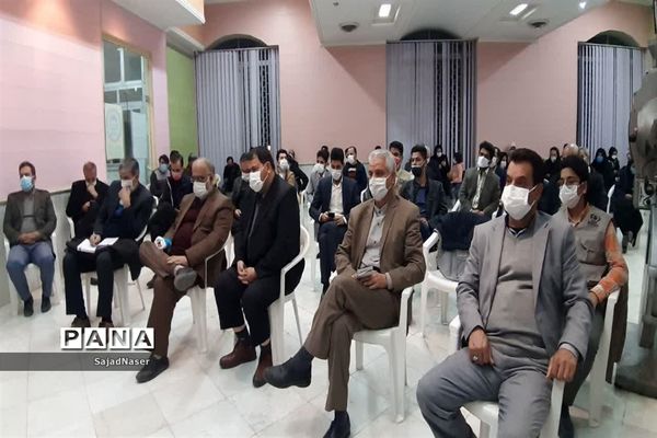 هم اندیشی اصحاب فرهنگ وهنر و رسانه کاشمر با نماینده مردم