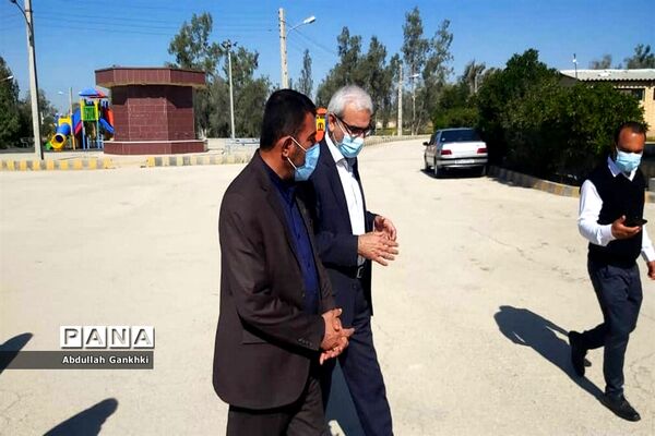 بازدید معاون پرورشی و فرهنگی آموزش و پرورش و فرماندار بوشهر از اردوگاه تربیتی در چاه کوتاه