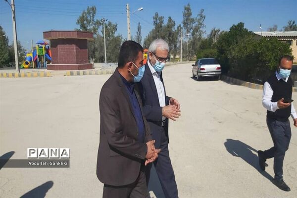 بازدید معاون پرورشی و فرهنگی آموزش و پرورش و فرماندار بوشهر از اردوگاه تربیتی در چاه کوتاه