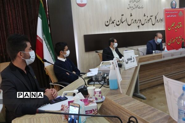 مراسم افتتاحیه مجلس دانش آموزی استان همدان