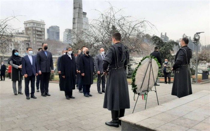 شروع مذاکرات ظریف با مقامات گرجستان