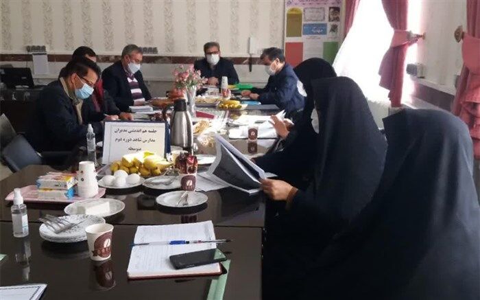 گردهمایی مدیران مدارس متوسطه دوم شاهد زنجان برگزار گردید