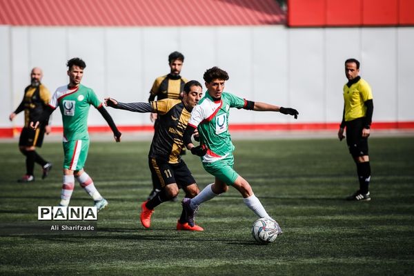 دیدار تیم های فوتبال هنرمندان و کودکان کار