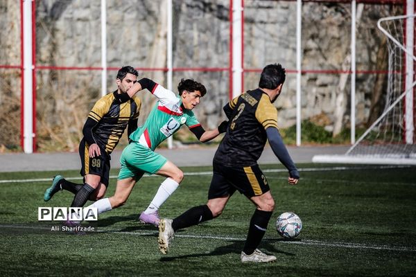 دیدار تیم های فوتبال هنرمندان و کودکان کار