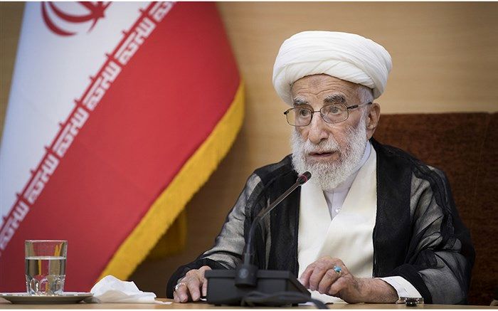 آیت‌الله جنتی: انقلاب اسلامی مقابل همه زورگویان عالم ایستاده است