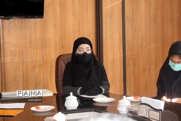 دیدار اعضای مجلس دانش آموزی با مدیر کل آموزش و پرورش استان اصفهان
