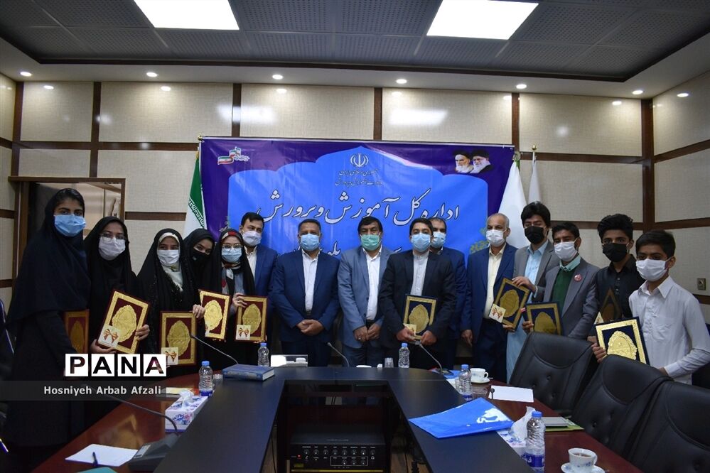نشست صمیمی مدیرکل آموزش و پرورش سیستان و بلوچستان با هیئت رئیسه مجلس دانش آموزی