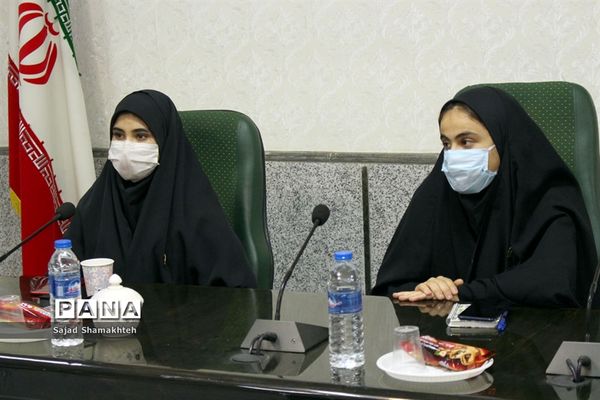 حضور نمایندگان خوزستان درآیین افتتاحیه دهمین دوره مجلس دانش آموزی کشور