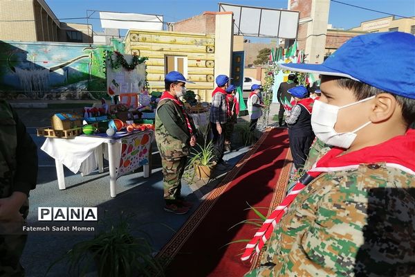 آیین نواختن زنگ انقلاب در ناحیه 2 شهر ری