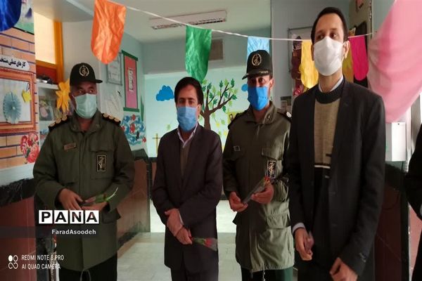 ویژه برنامه زنگ انقلاب در کانون عاطفه کاشمر