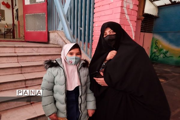 نواخته شدن زنگ انقلاب در منطقه 13 شهر تهران