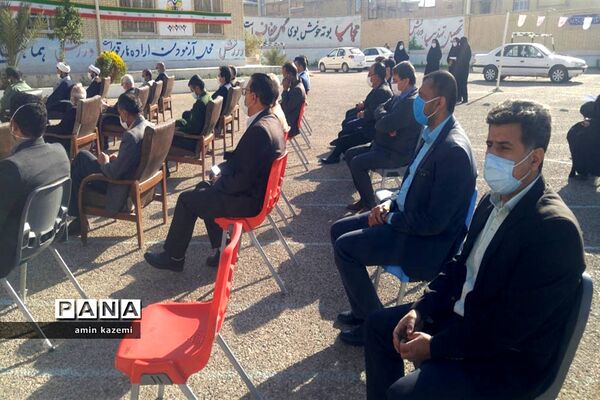 نواختن زنگ انقلاب شهرستان داراب