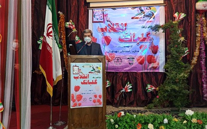 حسینی: نهادی که کارآمدتر باشد در جهت ابقای و استمرار نظام حرکت کرده است