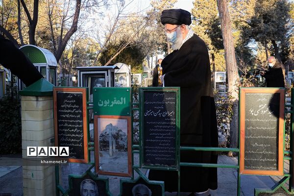 حضور رهبر انقلاب در مرقد امام خمینی(ره) و گلزار شهدا