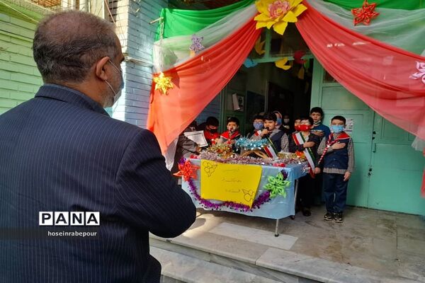 نواخته شدن چهل و دومین زنگ انقلاب در منطقه ۱۶ شهر تهران