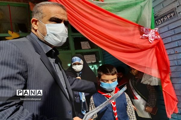 نواخته شدن چهل و دومین زنگ انقلاب در منطقه ۱۶ شهر تهران