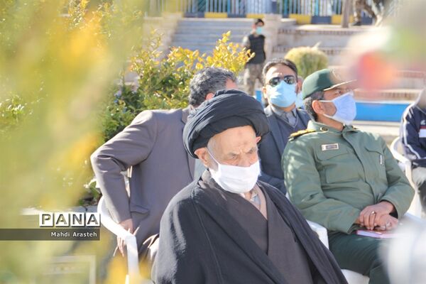 مراسم نمادین سالروز ورود امام خمینی (ره) به ایران اسلامی دراستان خراسان جنوبی
