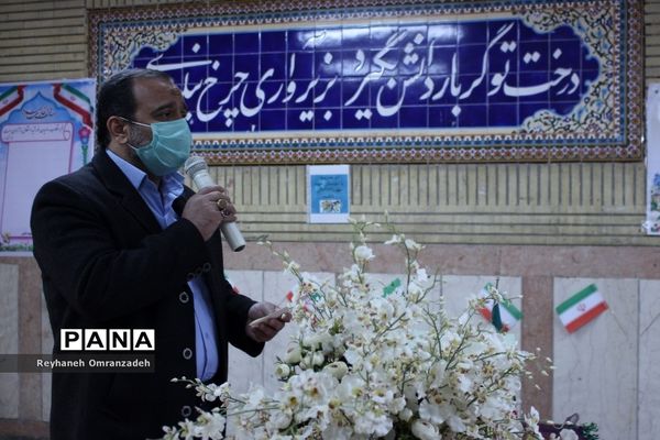 برگزاری آیین گلبانگ انقلاب منطقه 10