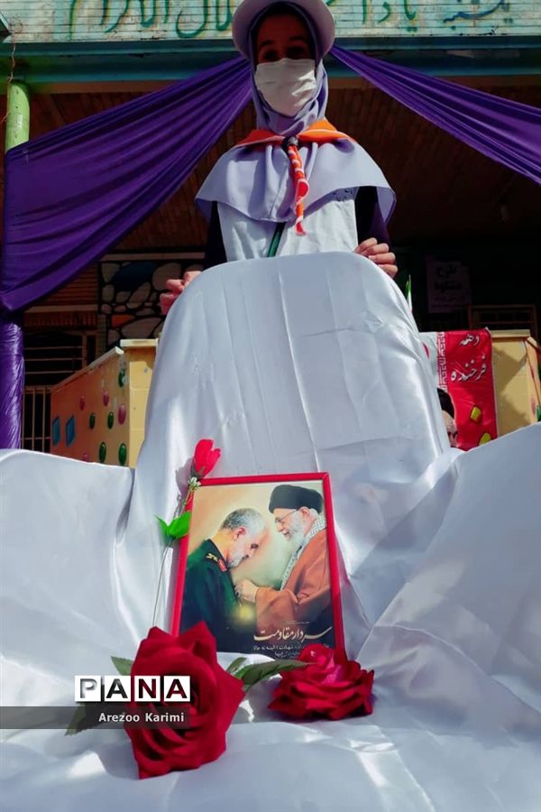 آیین نواختن زنگ انقلاب در مدارس ناحیه یک اهواز