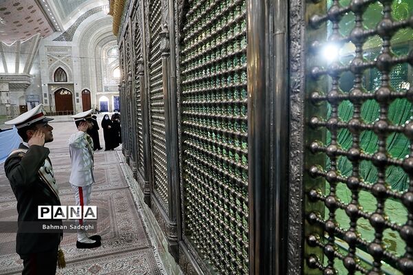 گرامیداشت یوم الله ۱۲ بهمن در حرم مطهر امام خمینی(ره)