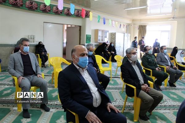 زنگ انقلاب در دبستان عصمت محمودآباد