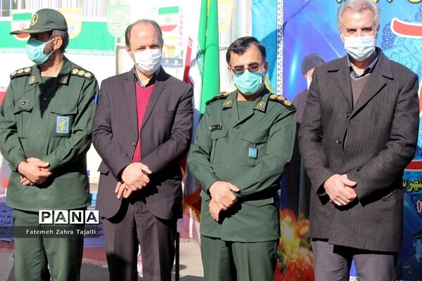 آیین نواختن زنگ انقلاب در مدرسه شهید طنانی خیرآباد