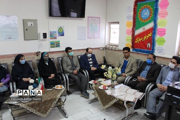 تقدیر از دانش آموزان برگزیده مسابقات مدرسه نخبگان سمنان