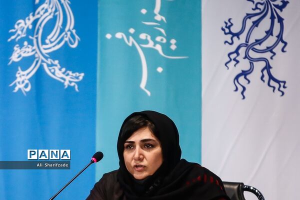 اکران فیلم  "بی همه چیز" در سی و نهمین جشنواره بین المللی فیلم فجر