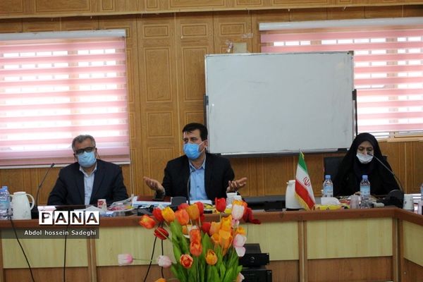 کارگاه کارشناسان ارزیابی عملکرد و پاسخگویی به شکایات شهرستان‌ها و مناطق آموزش و پرورش استان بوشهر