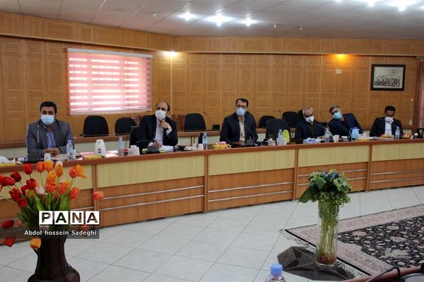 کارگاه کارشناسان ارزیابی عملکرد و پاسخگویی به شکایات شهرستان‌ها و مناطق آموزش و پرورش استان بوشهر