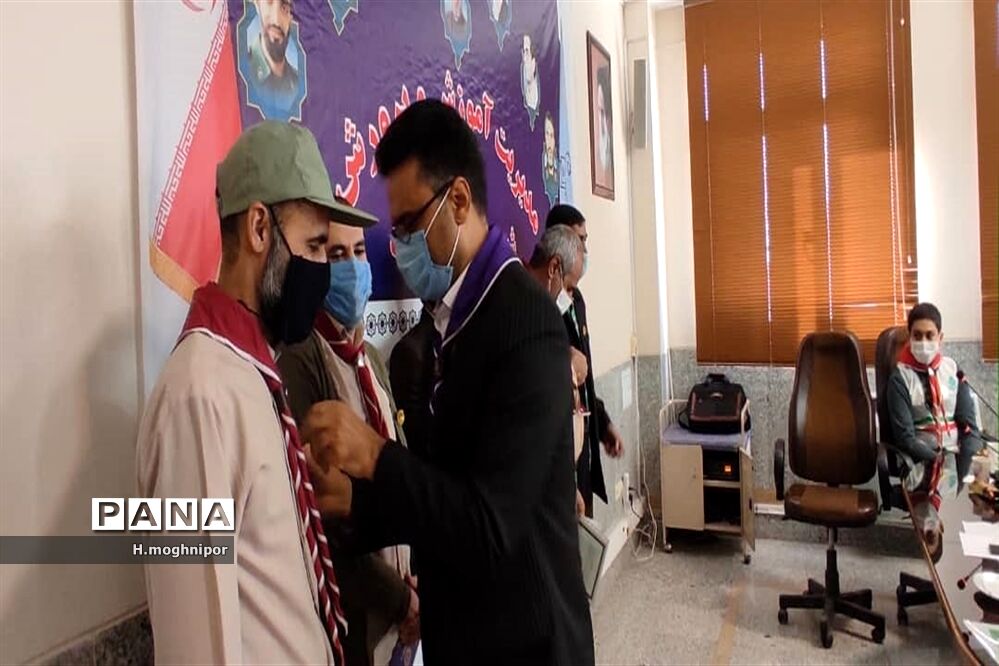 تقدیر از افتخار آفرینان سازمان دانش آموزی شهرستان نجف آباد