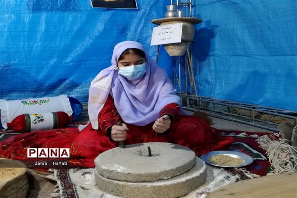 افتتاحیه نمایشگاه فجر در شهرستان امیدیه