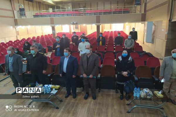 نشست پرسش و پاسخ شورای دانش آموزی از مسئولان ملارد